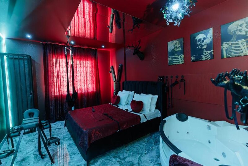 Pentru o femeie submisiva maritata, singura sau intr-o relatie